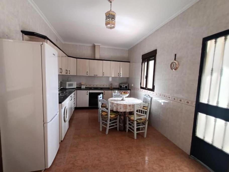 Vivienda Rural Los Iberos M&M, Castellar de Santisteban Exterior foto